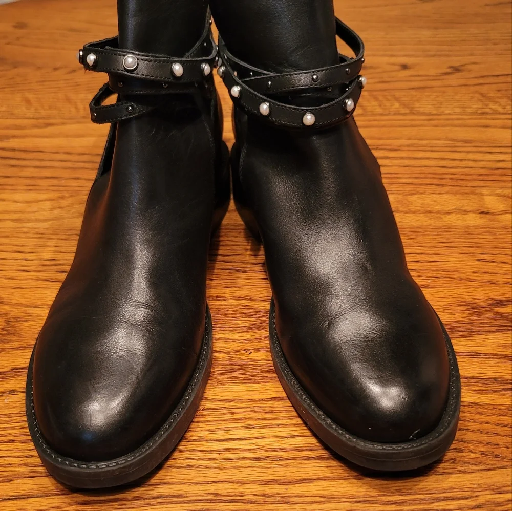 Nine West Black Genuine Leather Studded Cutout Zip Back Boots Shoes Size 9.5